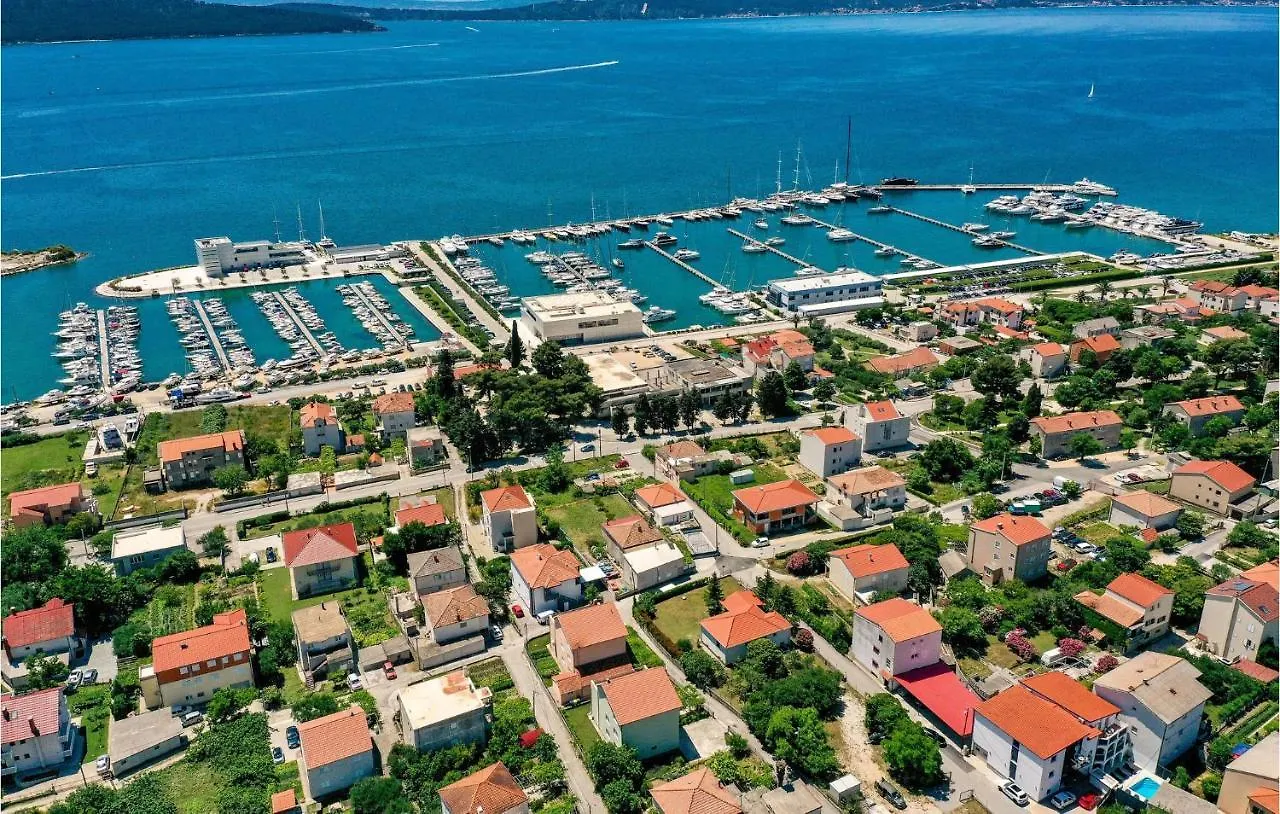 1 Bedroom Beautiful Apartment In Kastel Gomilica Kastela